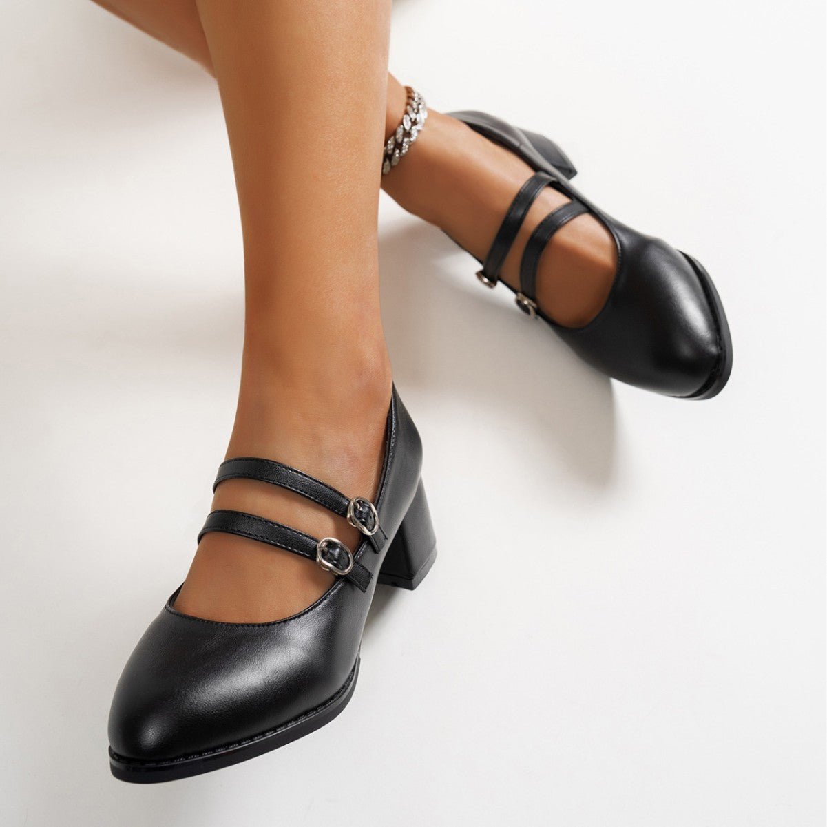 Übergröße Retro Spitz Niedrigschaft Schuhe