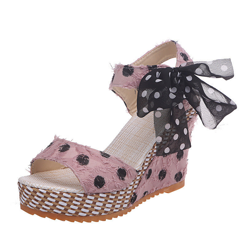 Keilabsatz Schnalle Punkte Sandalen