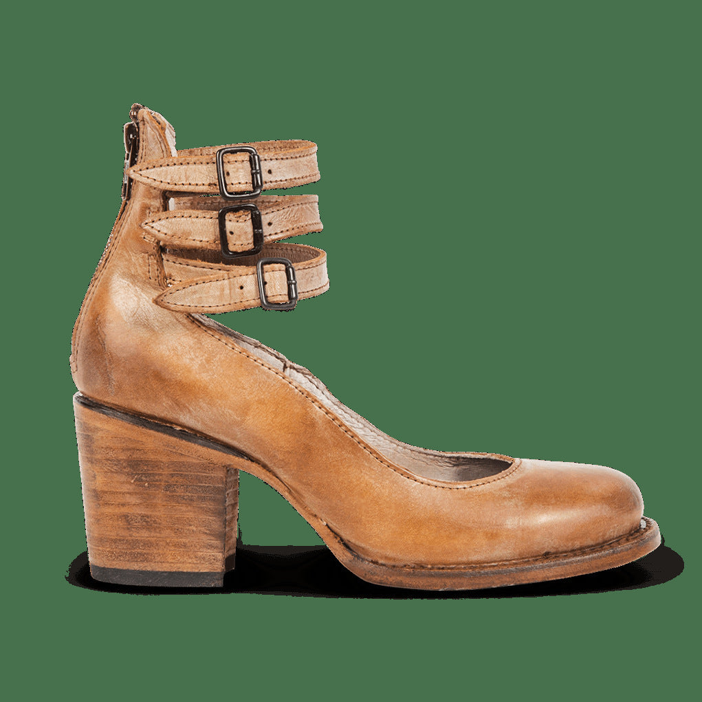 Lederschuh mit Absatz und doppeltem Riemen