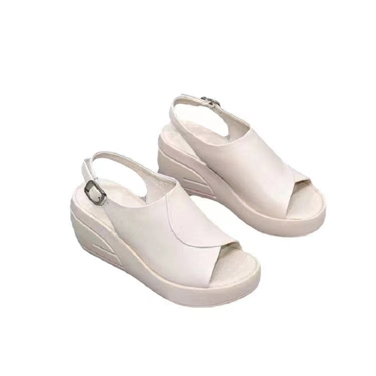 Sommertrend: Damen-Plateausandalen aus weichem Echtleder