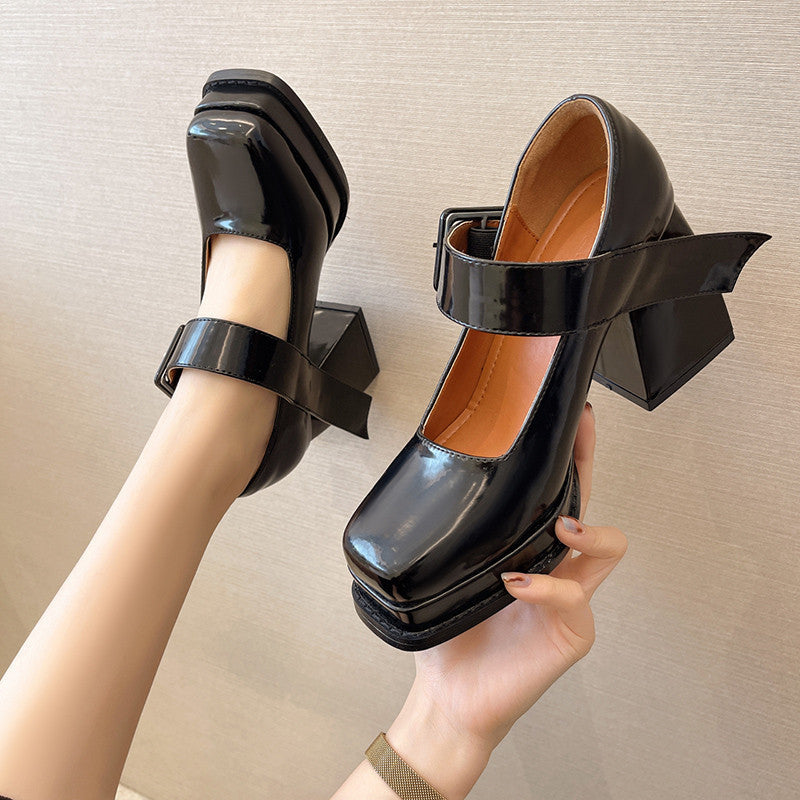 Damen High Heels mit Retro-Design und eckiger Spitze