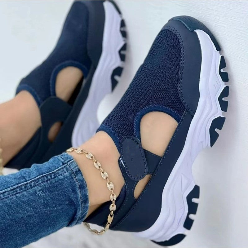 Damen-Freizeitschuhe mit farblich abgestimmter dicker Sohle