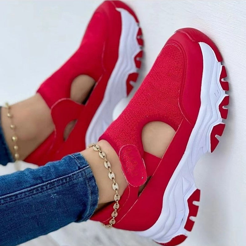 Damen-Freizeitschuhe mit farblich abgestimmter dicker Sohle
